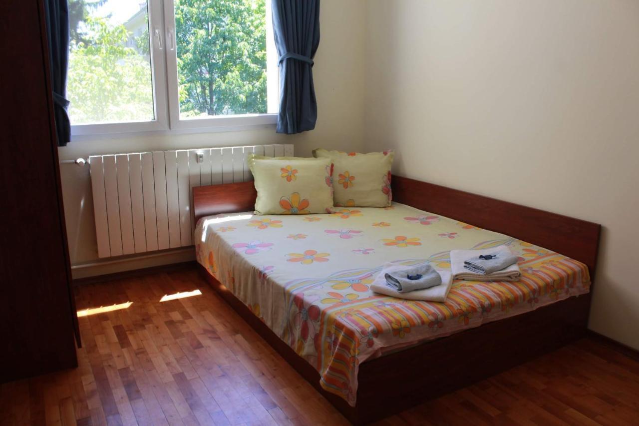 Apartamenti Uut Apartment Plovdiv Bagian luar foto